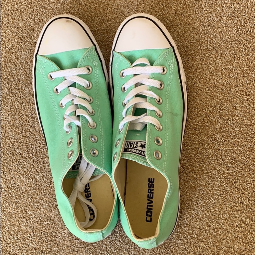 NWOT mint Converse